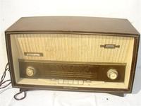 Radio de madera SChaub-Lorenz
