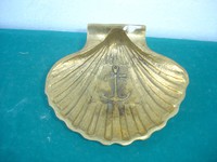 Ceniucero de concha en bronce