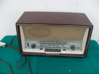 Radio antigua de valvula