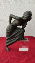 escultura con autor P.Barra
