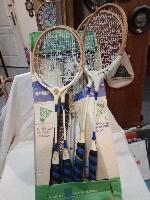 4 rasqueta de badminton y pelotas