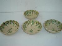 4 pequeños cuencos de ceramicas